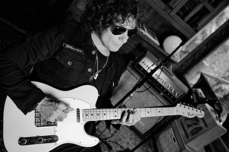 Enrique Bunbury: Renacer en el escenario